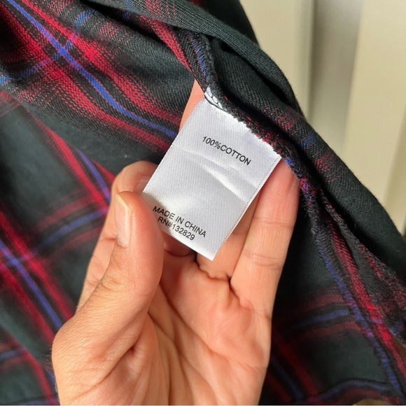 NEW NWOT LOVERS AND FRIENDS GELA OVERSIZED TOP PLAID FLANNEL BUTTON SHIRT XS - Picture 4 of 5